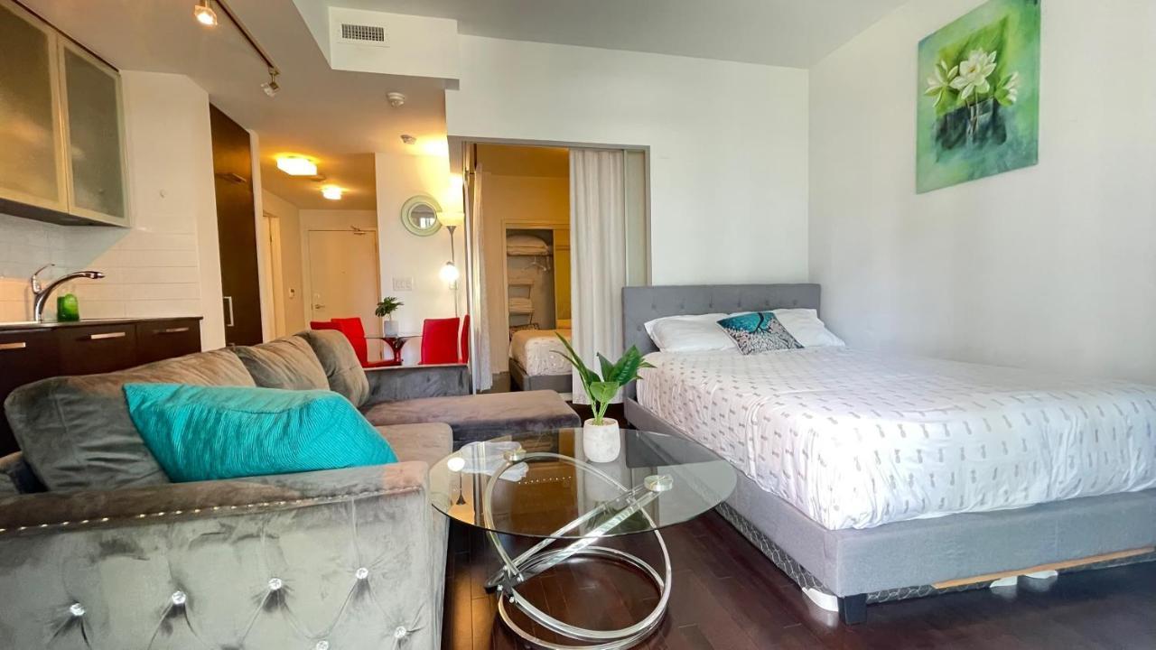 Comfort Opulence Suites Downtown High Floor With Balcony Toronto