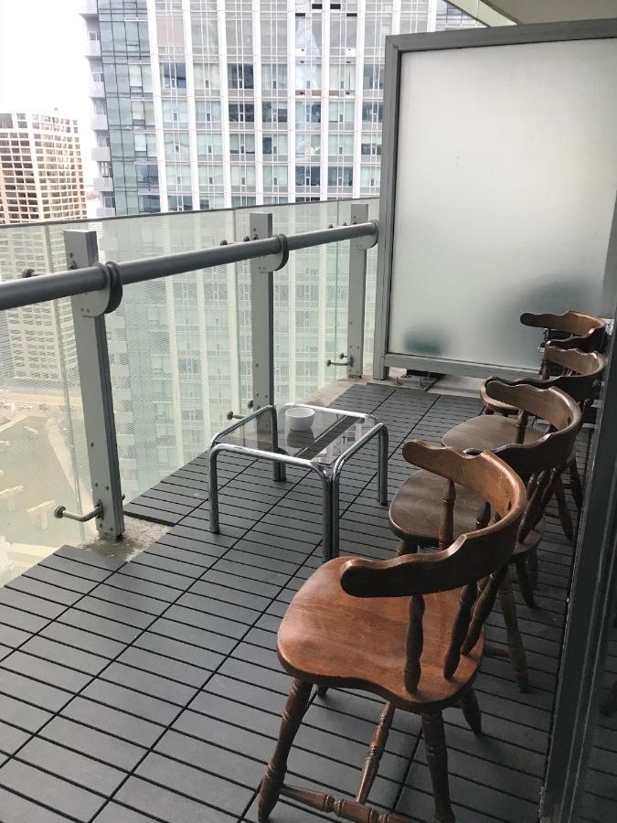 Comfort Opulence Suites Downtown High Floor With Balcony Hotel Toronto